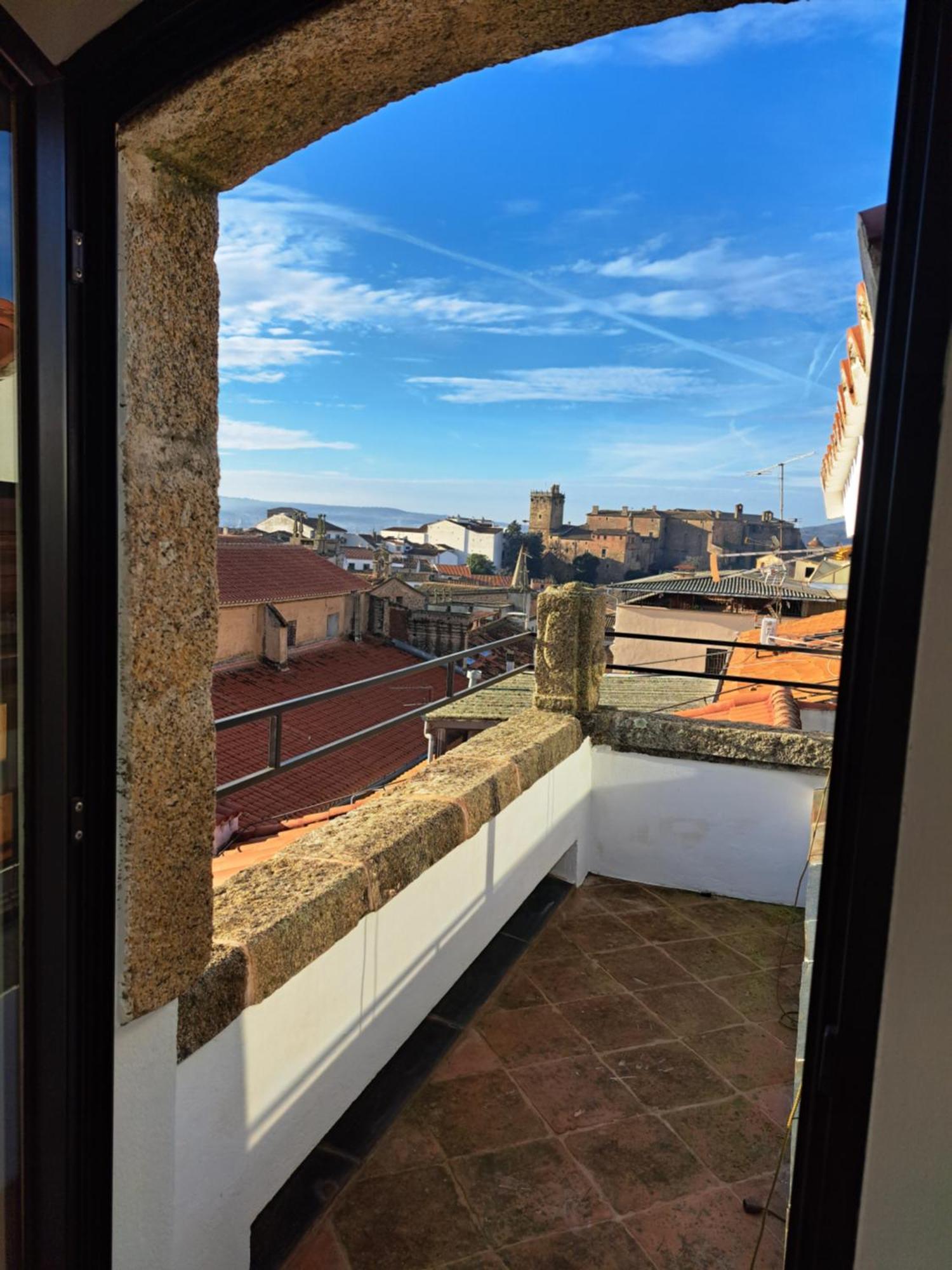 Los Patios. Plasencia Luaran gambar