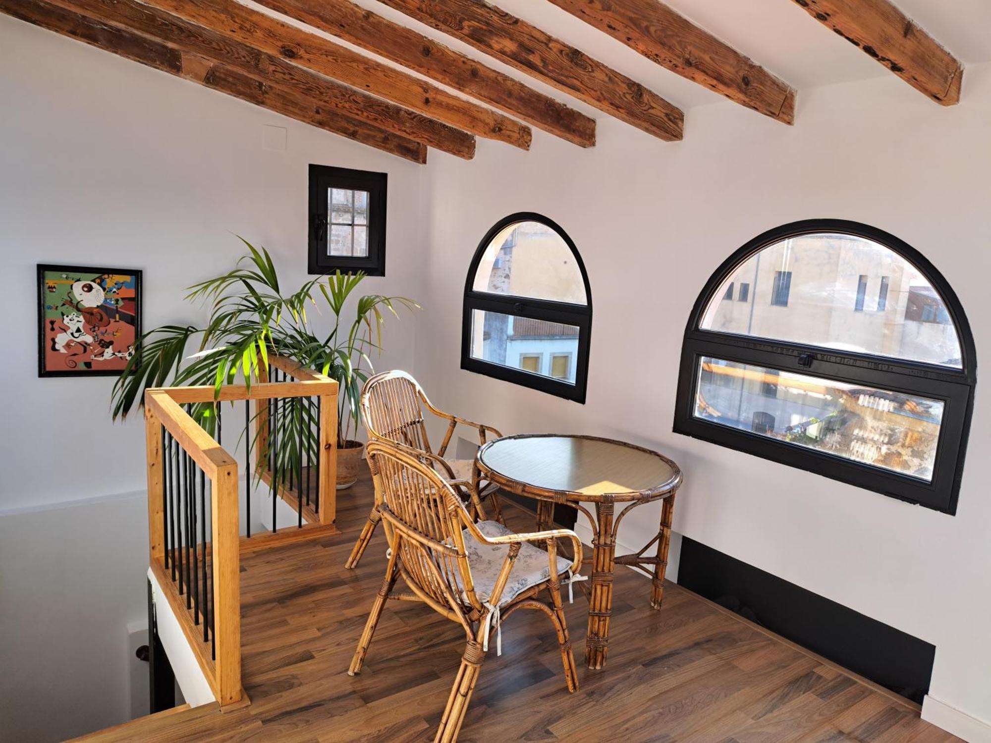 Los Patios. Plasencia Luaran gambar